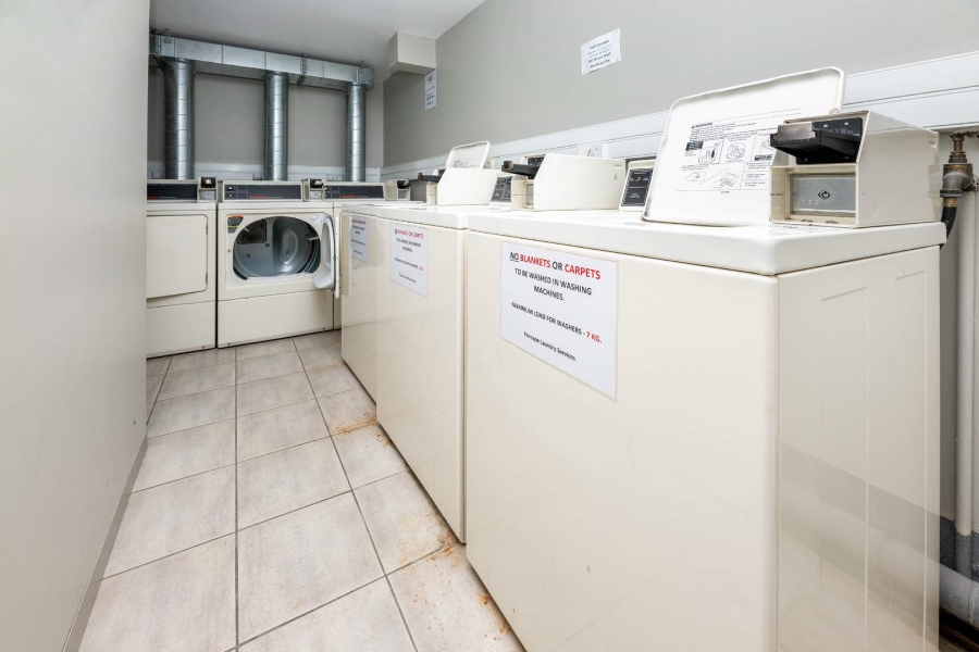 2 Bedroom Property for Sale in Sea Point Western Cape